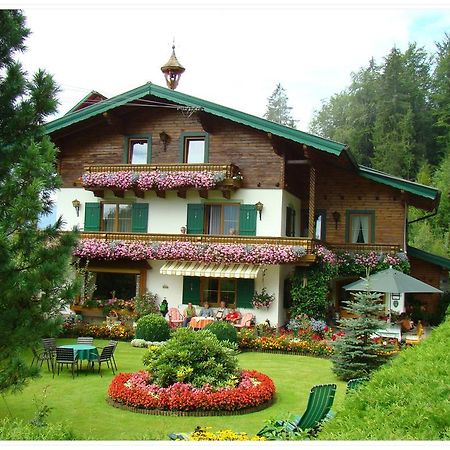 Landhaus Teufl Bed & Breakfast Faistenau Bagian luar foto