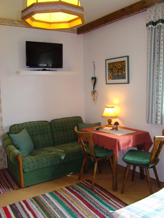 Landhaus Teufl Bed & Breakfast Faistenau Ruang foto
