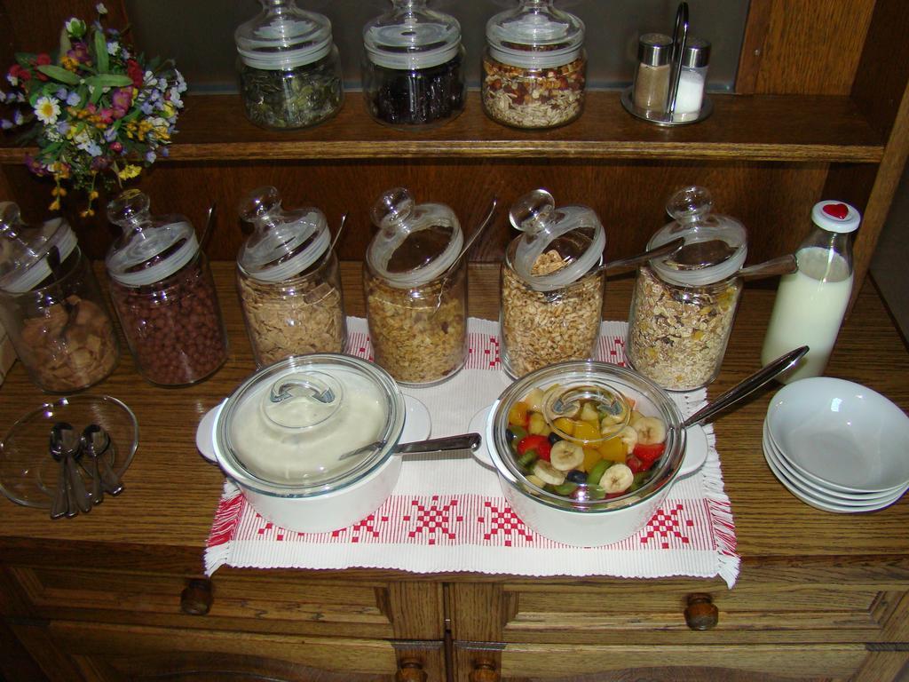 Landhaus Teufl Bed & Breakfast Faistenau Bagian luar foto