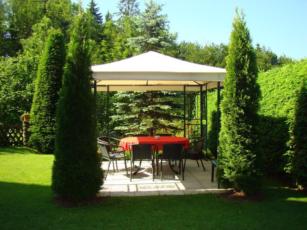 Landhaus Teufl Bed & Breakfast Faistenau Bagian luar foto