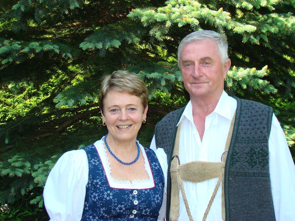 Landhaus Teufl Bed & Breakfast Faistenau Bagian luar foto
